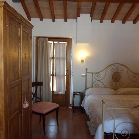 Fullino Nero Rta - Residenza Turistico Alberghiera Siena Luaran gambar
