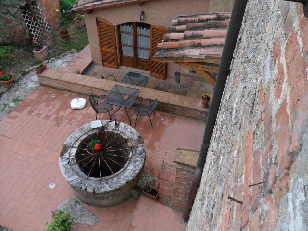 Fullino Nero Rta - Residenza Turistico Alberghiera Siena Luaran gambar