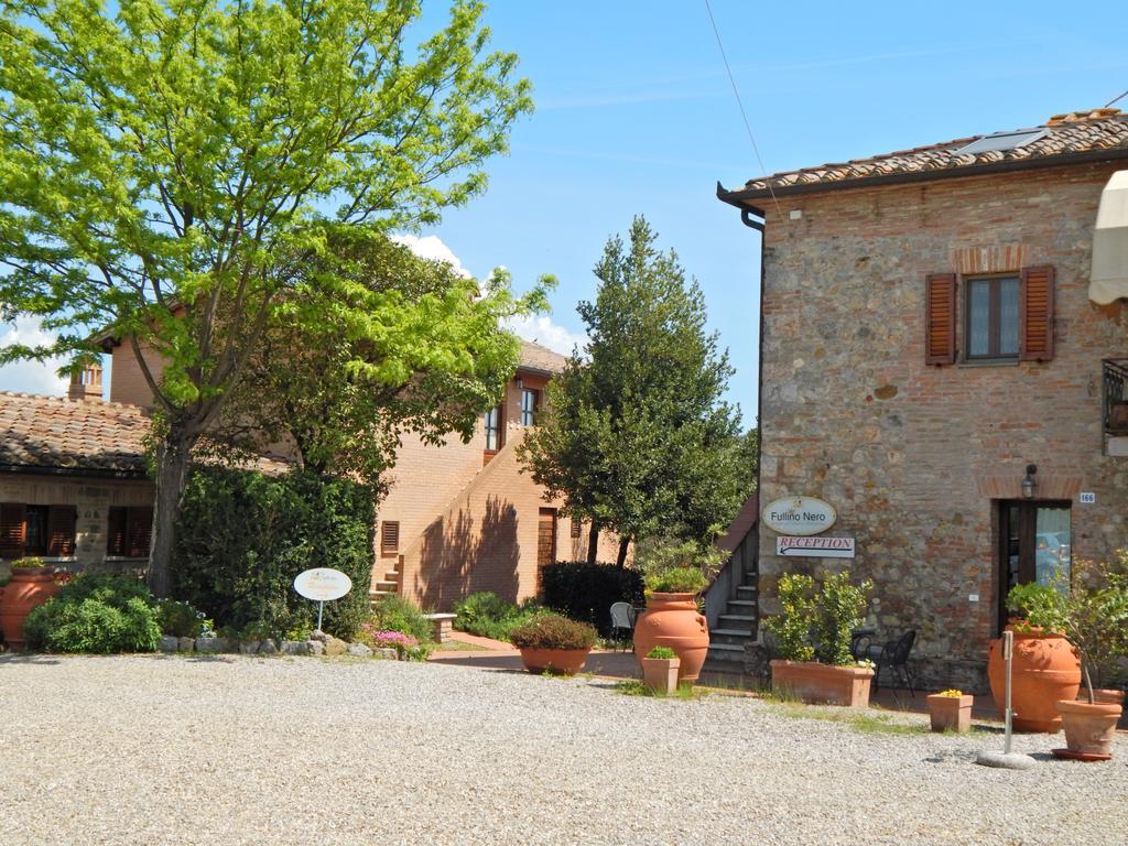 Fullino Nero Rta - Residenza Turistico Alberghiera Siena Luaran gambar