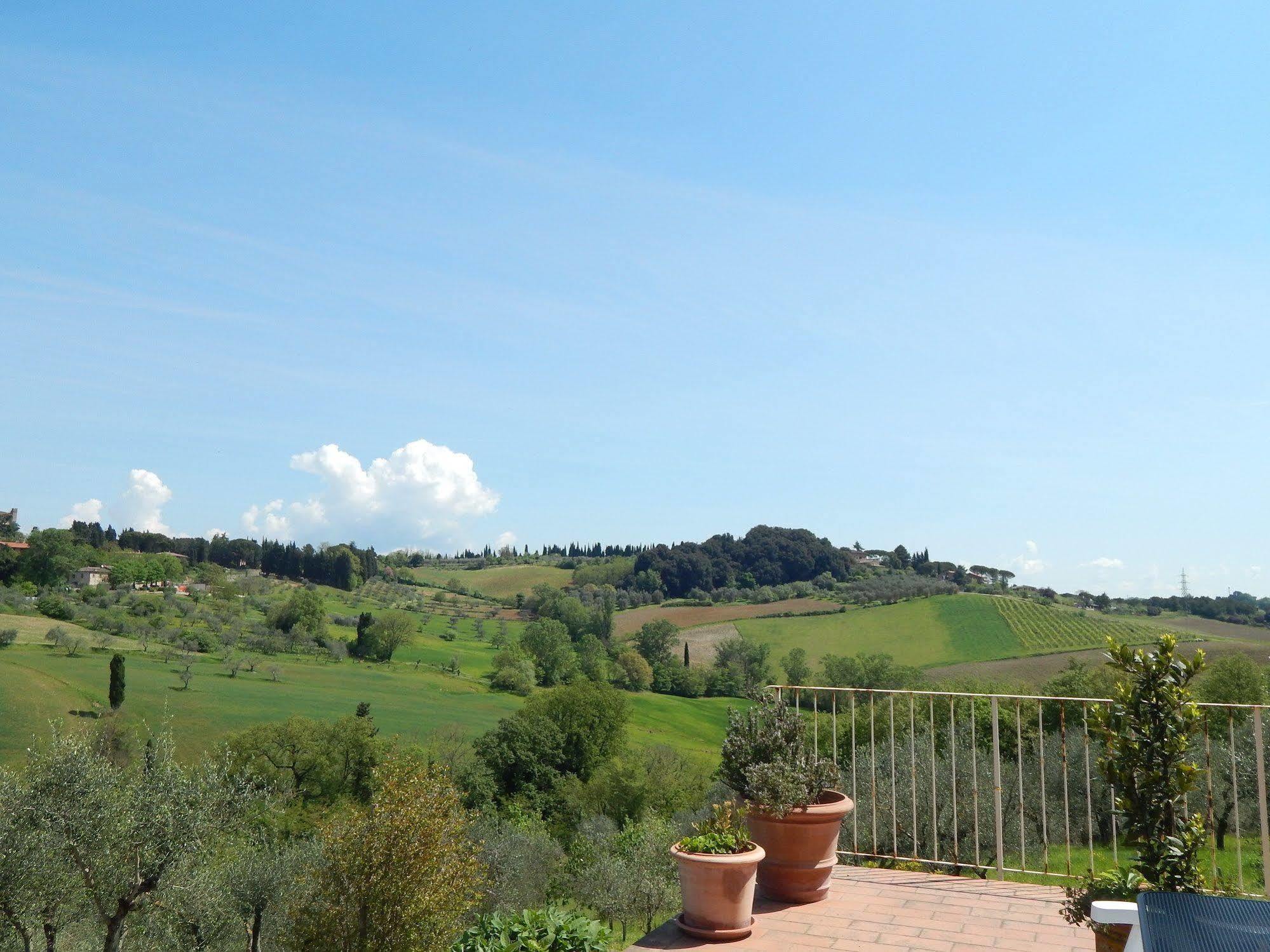 Fullino Nero Rta - Residenza Turistico Alberghiera Siena Luaran gambar