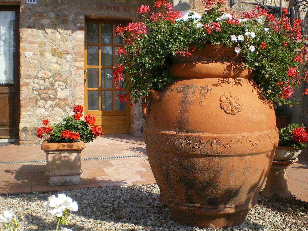 Fullino Nero Rta - Residenza Turistico Alberghiera Siena Luaran gambar